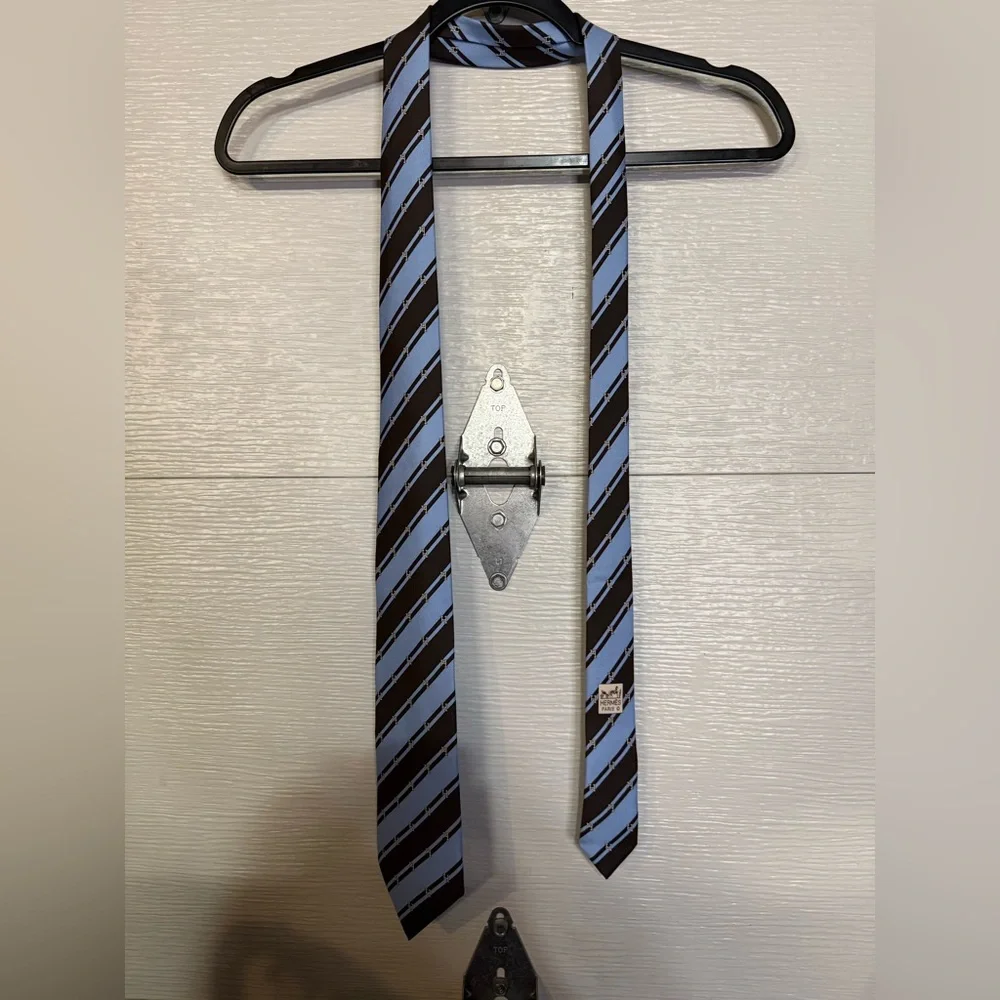 HERMES PARIS BLUE STRIPED SILK TIE - Picture 2 of 4